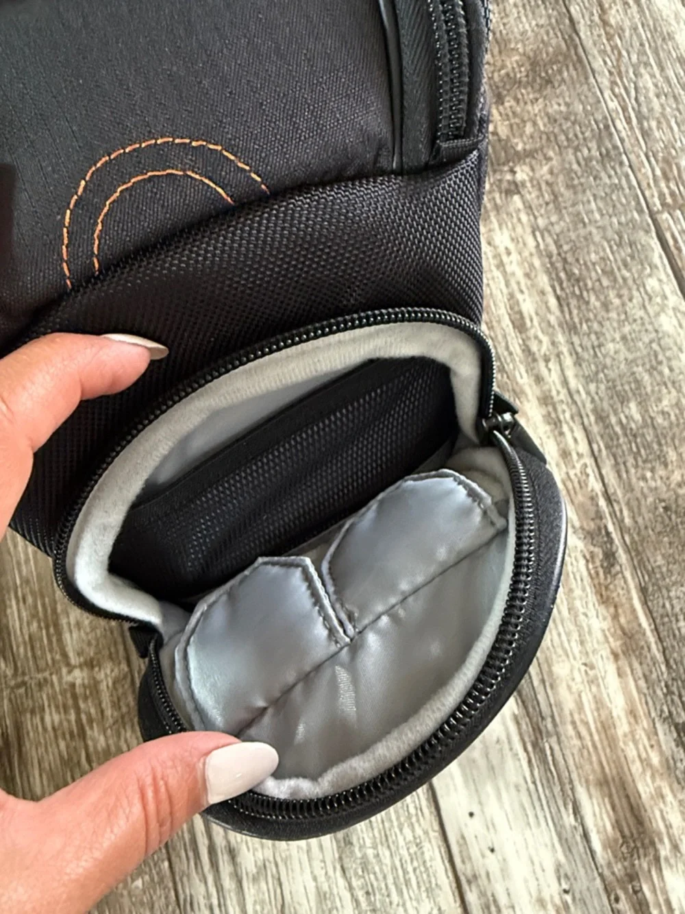 AmazonBasics Black Compact Camera Case for DSLRs, Only Bag!